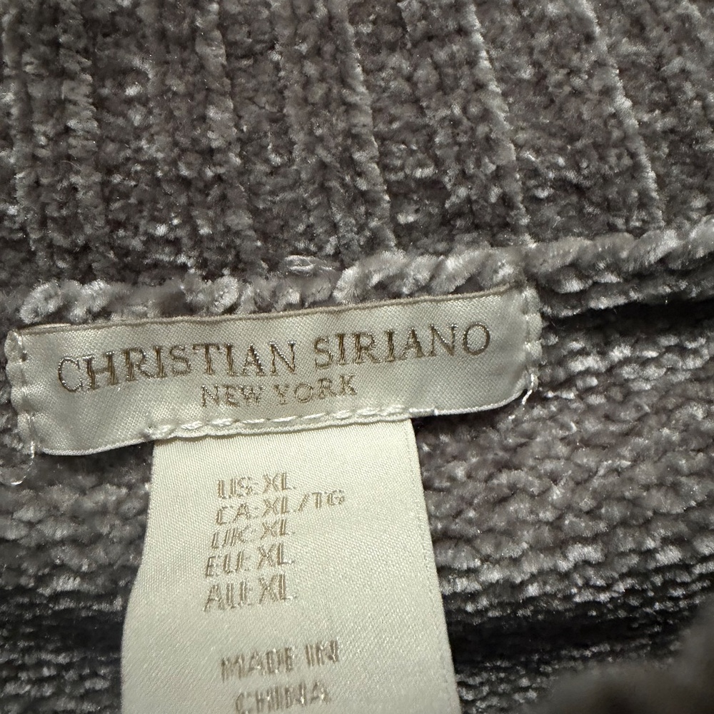 Sweater - Picture 3 of 4